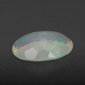 2,27 ctw natürlicher mehrfarbiger Opal, Oval Schliff, Transparent
