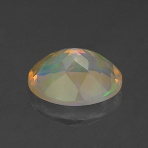 1,63 ctw natürlicher mehrfarbiger Opal, Oval Schliff, Transparent
