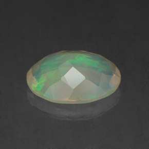 1,19 ctw natürlicher mehrfarbiger Opal, Oval Schliff, Transparent
