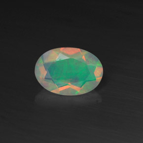 0,44 ctw natürlicher mehrfarbiger Opal, Oval Schliff, Transparent