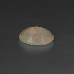 0,45 ctw natürlicher mehrfarbiger Opal, Transparent, Transparent / Lichtdurchlässig