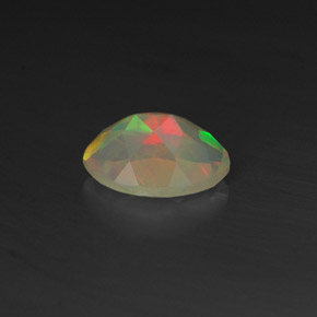 0,50 ctw natürlicher mehrfarbiger Opal, Transparent, Transparent / Lichtdurchlässig