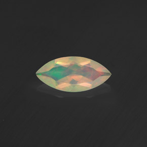 0,56 ctw natürlicher mehrfarbiger Opal, Marquise, Transparent