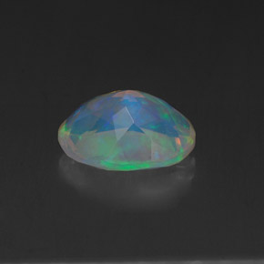 1,15 ctw natürlicher mehrfarbiger Opal, Oval Schliff, Transparent