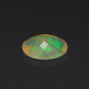 0,90 ctw natürlicher mehrfarbiger Opal, Oval Schliff, Transparent