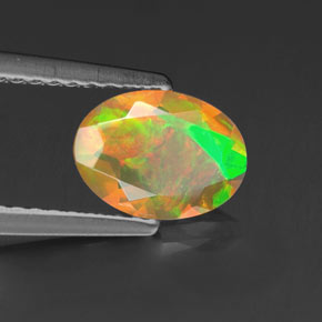 0,69 ctw natürlicher mehrfarbiger Opal, Oval Schliff, Transparent