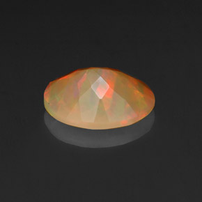 0,97 ctw natürlicher mehrfarbiger Opal, Oval Schliff, Lichtundurchlässig