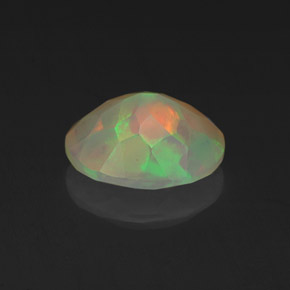 1,06 ctw natürlicher mehrfarbiger Opal, Oval Schliff, Transparent