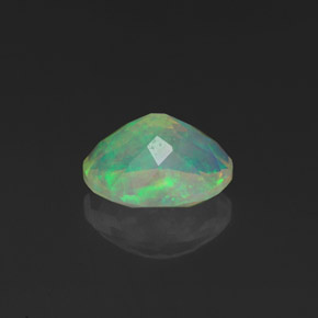 1,29 ctw natürlicher mehrfarbiger Opal, Oval Schliff, Transparent