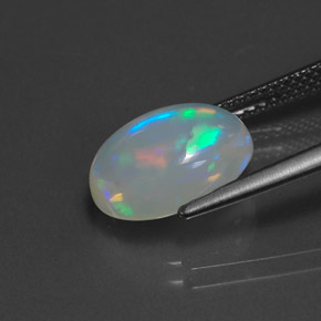2,90 ctw natürlicher mehrfarbiger Opal, Oval Schliff, Transparent
