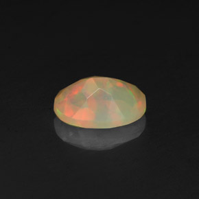 0,50 ctw natürlicher mehrfarbiger Opal, Transparent, Transparent / Lichtdurchlässig