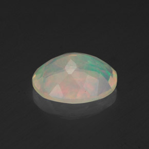 1,22 ctw natürlicher mehrfarbiger Opal, Oval Schliff, Transparent