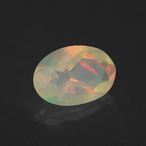 1,09 ctw natürlicher mehrfarbiger Opal, Oval Schliff, Transparent