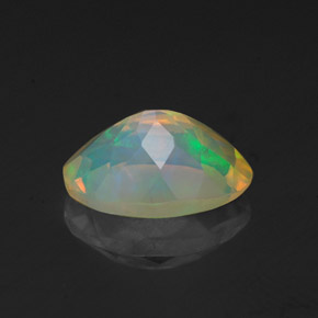 1,26 ctw natürlicher mehrfarbiger Opal, Oval Schliff, Transparent