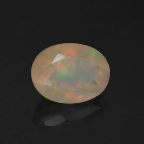 0,97 ctw natürlicher mehrfarbiger Opal, Oval Schliff, Transparent