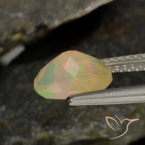 0,94 ctw natürlicher mehrfarbiger Opal, Oval Schliff, Transparent