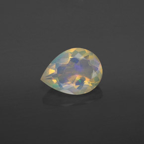 0,74 ctw natürlicher mehrfarbiger Opal, Birnenform, Transparent