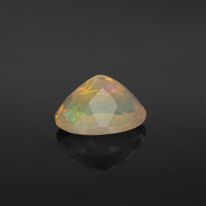 0,92 ctw natürlicher mehrfarbiger Opal, Oval Schliff, Transparent