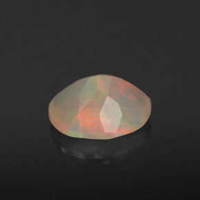 1,29 ctw natürlicher mehrfarbiger Opal, Oval Schliff, Transparent