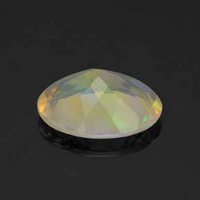 1,33 ctw natürlicher mehrfarbiger Opal, Oval Schliff, Transparent