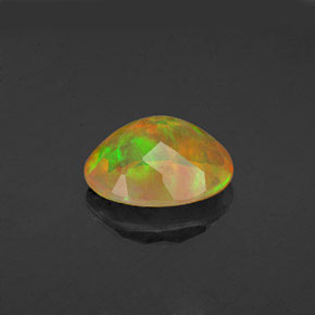 1,56 ctw natürlicher mehrfarbiger Opal, Oval Schliff, Transparent