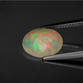 1,46 ctw natürlicher mehrfarbiger Opal, Oval Schliff, Transparent