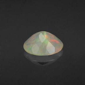 1,50 ctw natürlicher mehrfarbiger Opal, Oval Schliff, Transparent