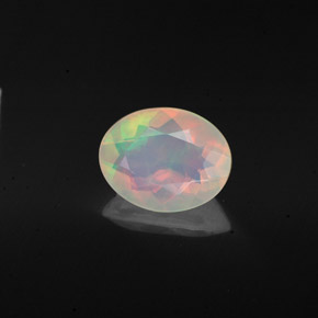 0,98 ctw natürlicher mehrfarbiger Opal, Oval Schliff, Transparent