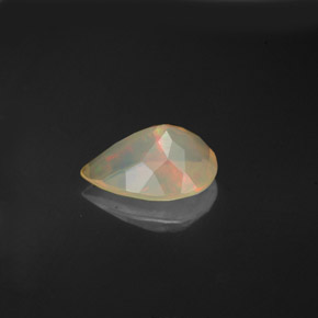 0,92 ctw natürlicher mehrfarbiger Opal, Birnenform, Transparent