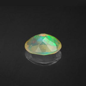 1,13 ctw natürlicher mehrfarbiger Opal, Oval Schliff, Transparent