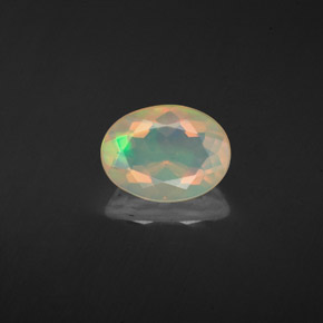 1,10 ctw natürlicher mehrfarbiger Opal, Oval Schliff, Transparent
