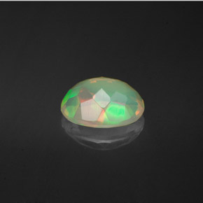 1,10 ctw natürlicher mehrfarbiger Opal, Oval Schliff, Transparent