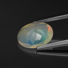 1,53 ctw natürlicher mehrfarbiger Opal, Oval Schliff, Transparent
