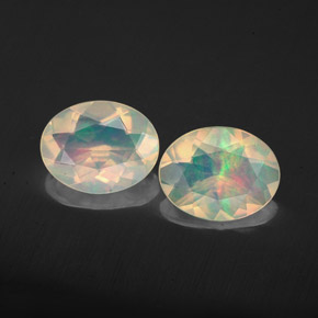  ct natürliche mehrfarbiger Opal-Edelsteine, Oval Schliff, Transparent