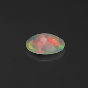 0,63 ctw natürlicher mehrfarbiger Opal, Transparent, Transparent / Lichtdurchlässig