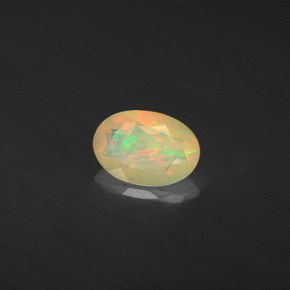 0,41 ctw natürlicher mehrfarbiger Opal, Transparent, Transparent / Lichtdurchlässig