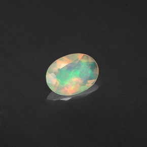 0,37 ctw natürlicher mehrfarbiger Opal, Transparent, Transparent / Lichtdurchlässig