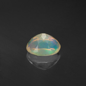 0,59 ctw natürlicher mehrfarbiger Opal, Transparent, Transparent / Lichtdurchlässig