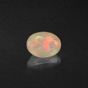 0,50 ctw natürlicher mehrfarbiger Opal, Transparent, Transparent / Lichtdurchlässig