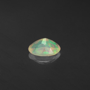 0,36 ctw natürlicher mehrfarbiger Opal, Transparent, Transparent / Lichtdurchlässig