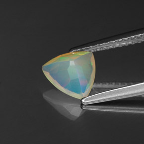 0,65 ctw natürlicher mehrfarbiger Opal, Transparent, Transparent / Lichtdurchlässig