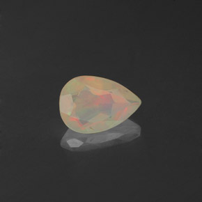 0,38 ctw natürlicher mehrfarbiger Opal, Transparent, Transparent / Lichtdurchlässig