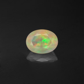 0,85 ctw natürlicher mehrfarbiger Opal, Transparent, Transparent / Lichtdurchlässig