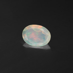 0,58 ctw natürlicher mehrfarbiger Opal, Transparent, Transparent / Lichtdurchlässig