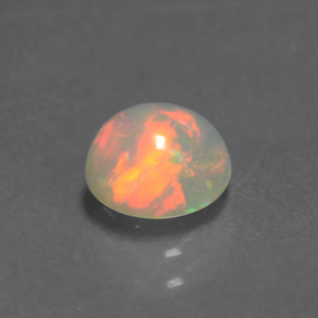 0,85 ctw natürlicher mehrfarbiger Opal, Rundschliff, Transparent