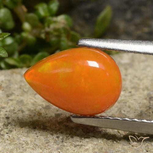 9,17 ctw natürlicher rötlich-orange Opal, Birnenform, Lichtdurchlässig