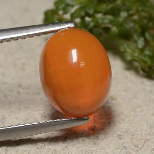 2.16ct Natürlicher Feuerorange Opal, Oval, Lichtdurchlässig