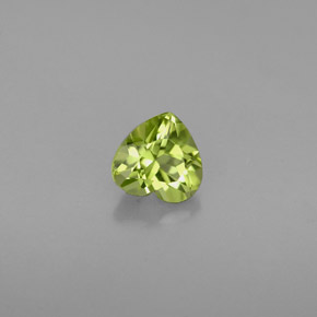 0,56 ctw natürlicher grüner Peridot, Herzform, VS