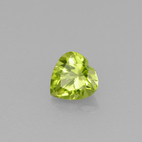 0,52 ctw natürlicher grüner Peridot, Herzform, VS