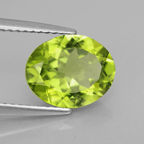 2,42 ctw natürlicher grüner Peridot, Oval Schliff, VS